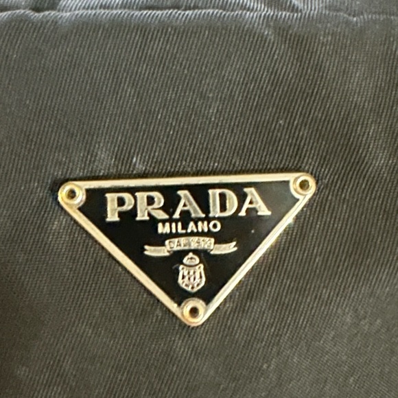 🎈SOLD🎈PRADA COSMETIC POUCH - Picture 2 of 11